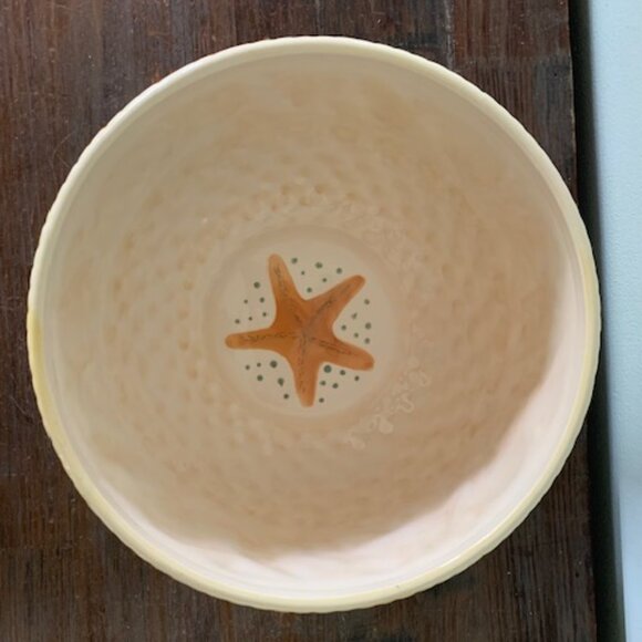 Temp-tations Nostalgic Summer Shells 3-qt Serving Bowl - Picture 4 of 5